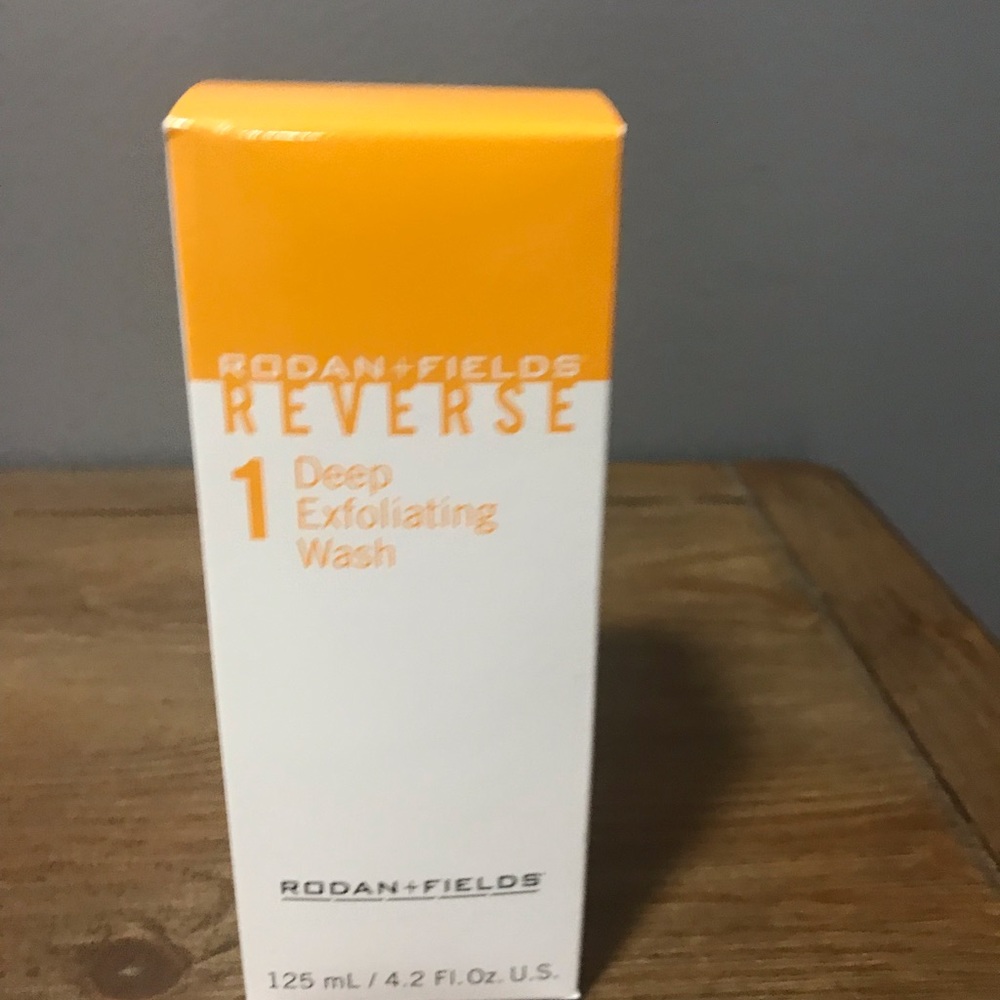 Rodan + Fields Deep Exfoliating Wash